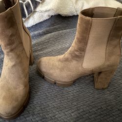 Women’s Boots
