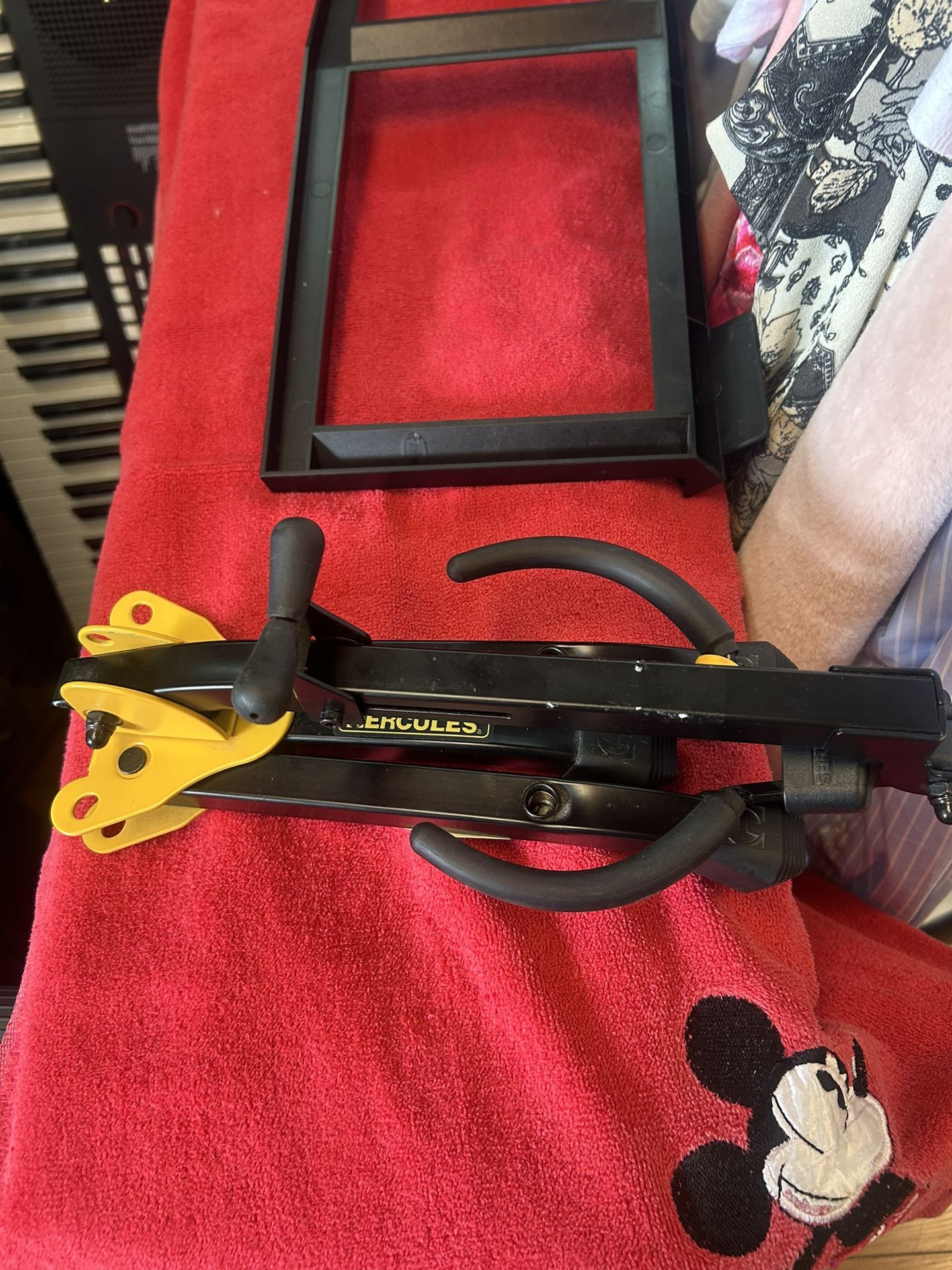Saxophone Stand