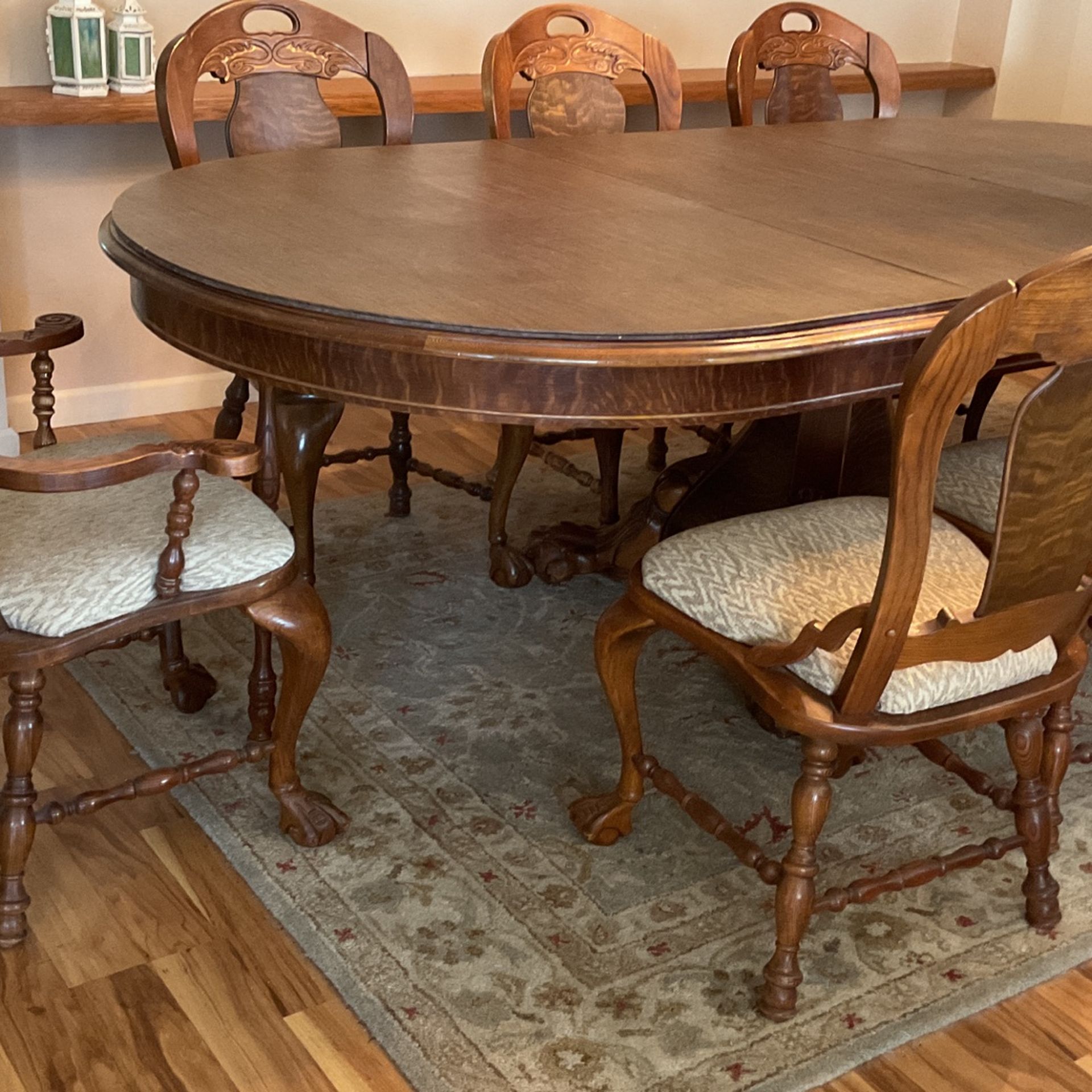 Gorgeous Dining Room Set