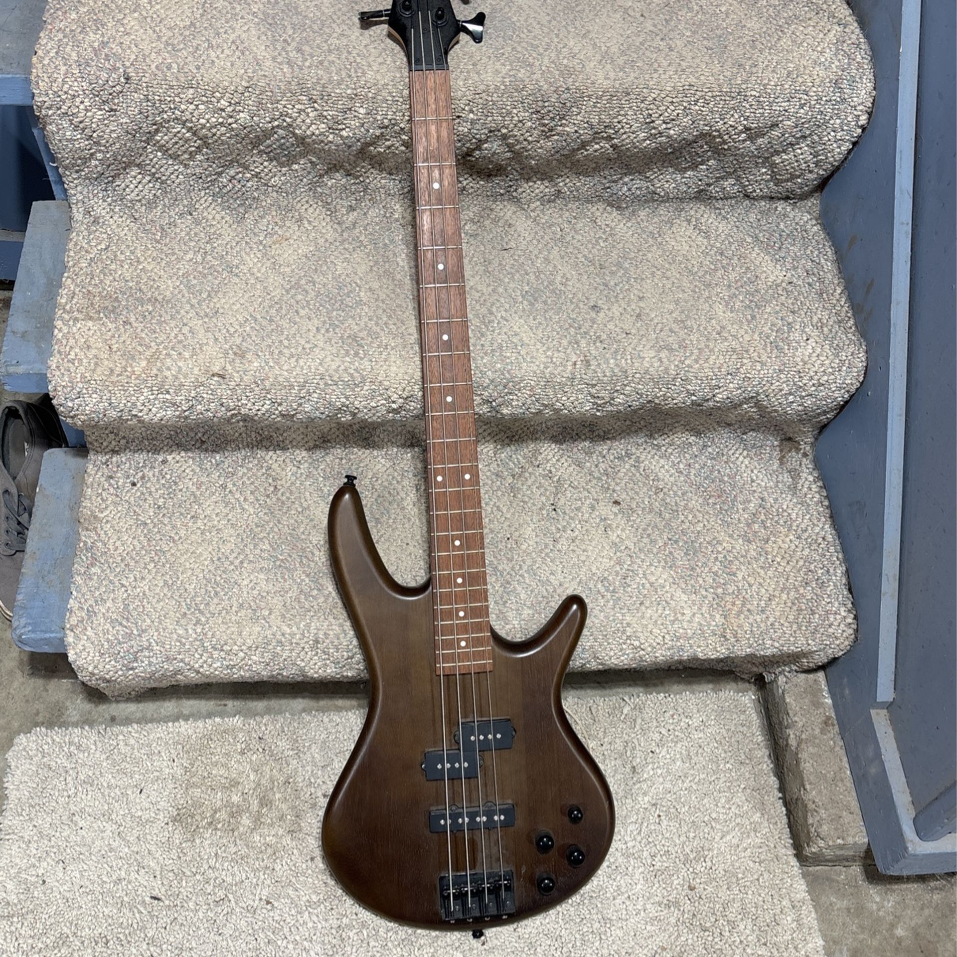 Ibanez Bass