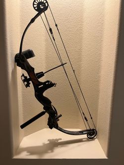Martin Archery Compound Bow – Camo – Sight, Stabilizer & Quiver – $125 OBO