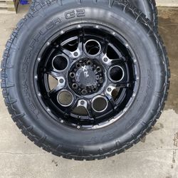 8 Lugs Duramax 20x9 Black Wheels