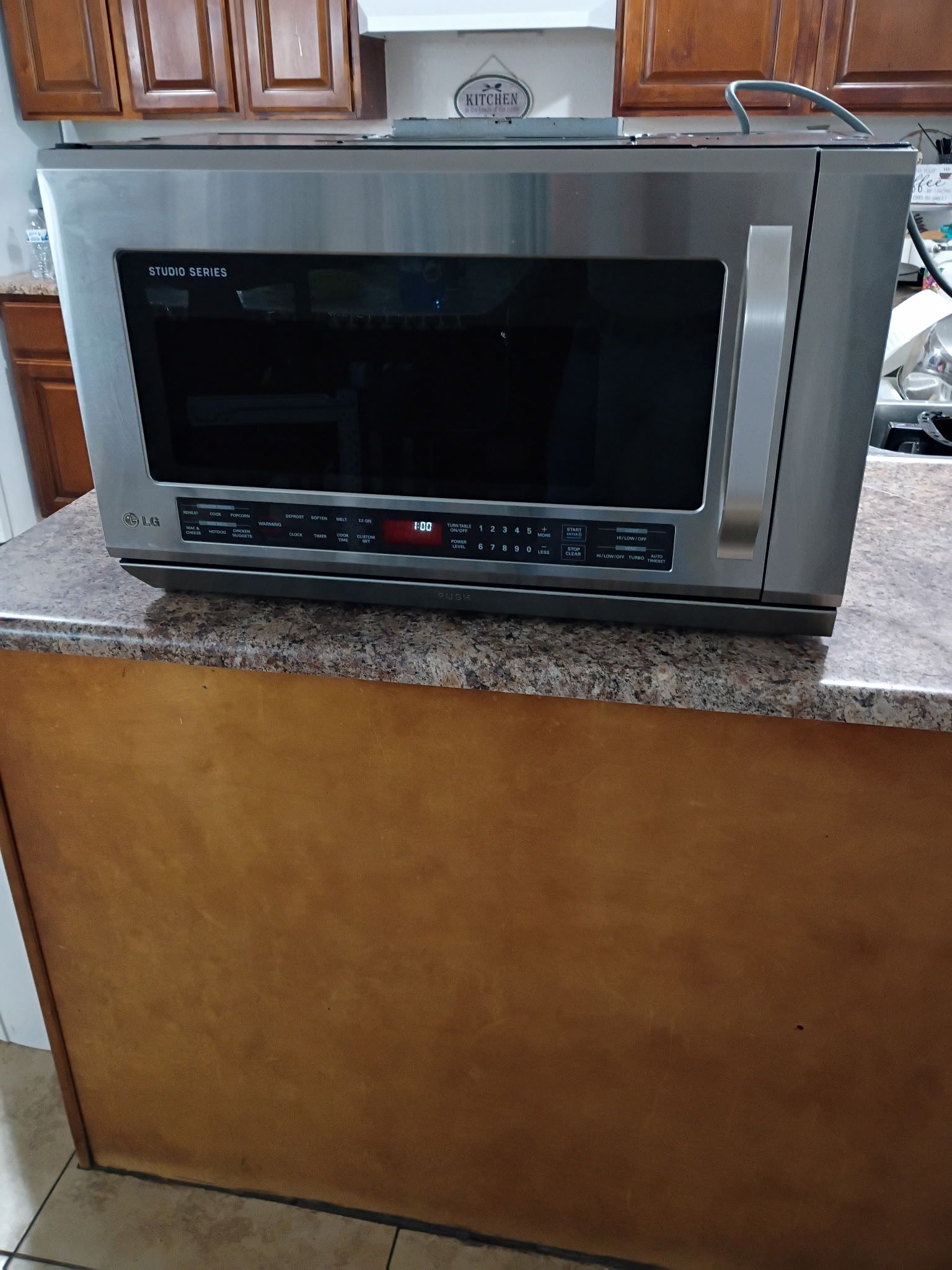 LG, STAINLESS  STEEL MICROWAVE. 