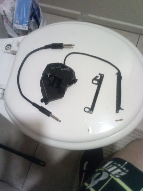 Used Roland GK-3 Guitar