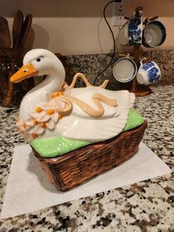 Vintage  goose cookie jar