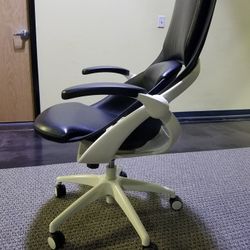 BackStrong C1 — Vegan Leather Office Chair. Fully Assembled