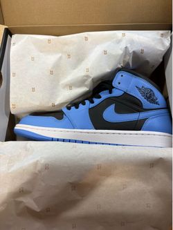 Jordan 1 Mid University Blue Black Size 9 DS New w/ Box DQ8426-401)