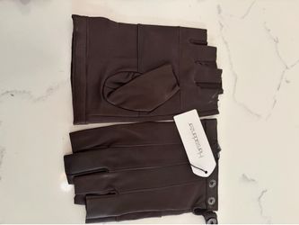 New Leather Gloves size Large