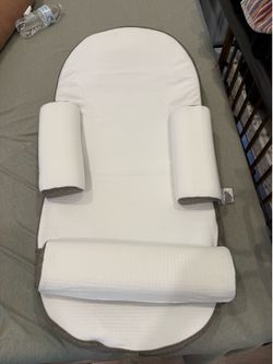 Portable Baby Reflux Lounger / Infant Support Chair – Like New