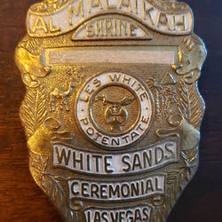 Vintage 1950s badge