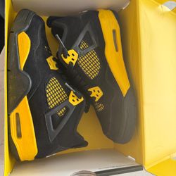 Air Jordan 4 Retro GS Thunder 5Y 