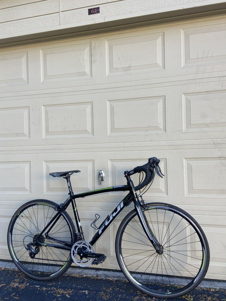 Fuji Sportif 2.5 Road Bike β 51cm Frame β 700c Wheels β 14 Speed Bicycle