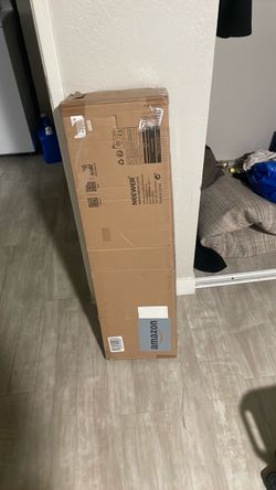 Neewer overhead camera desk mount rig - in box