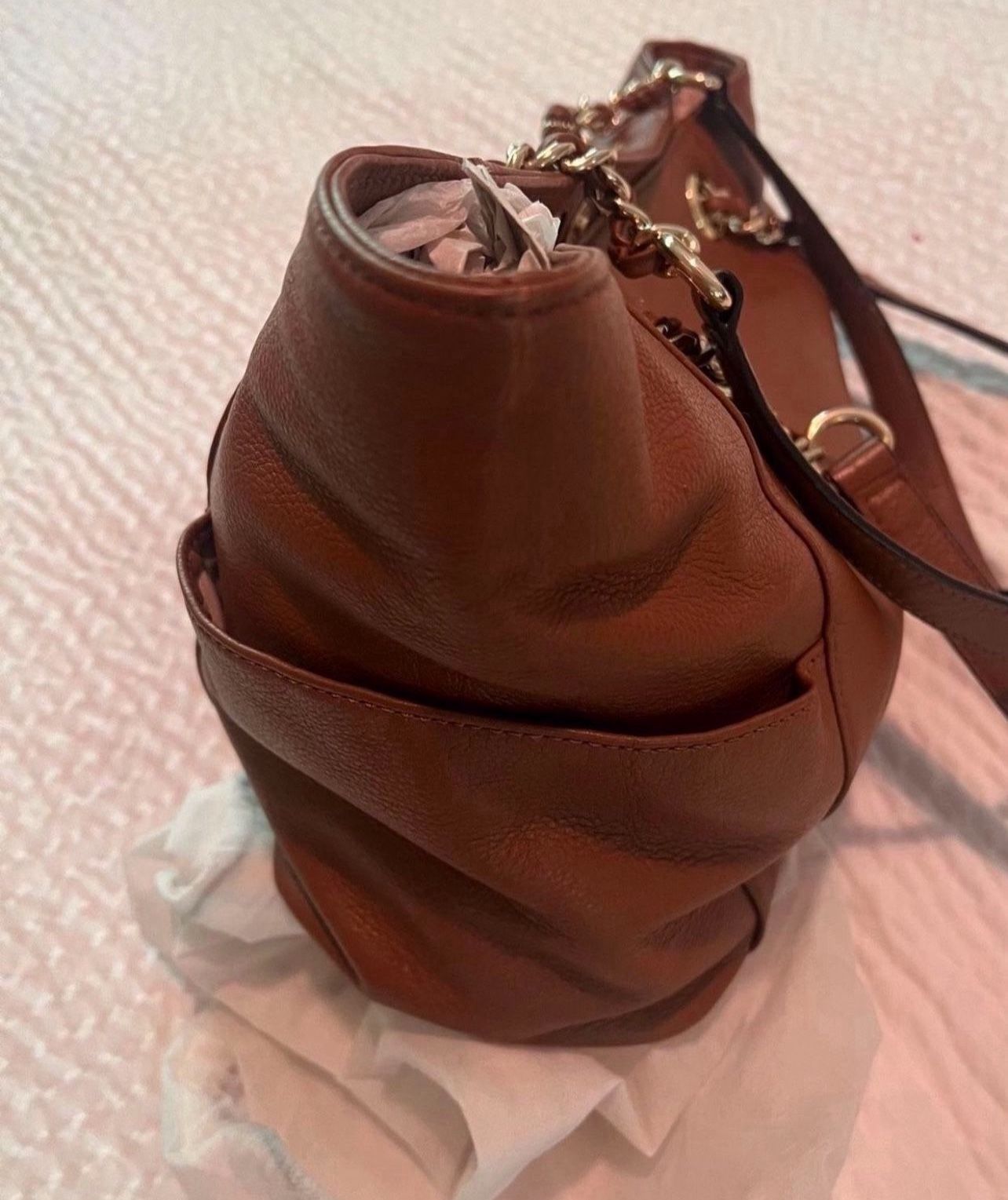 Calvin Klein beige leather purse/with mini compartment
