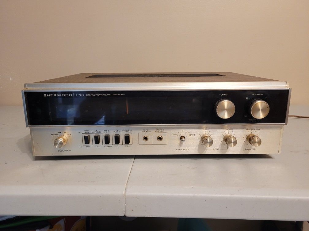 Vintage Sherwood S-7210 Stereo / Dynaquad Receiver (For Parts)