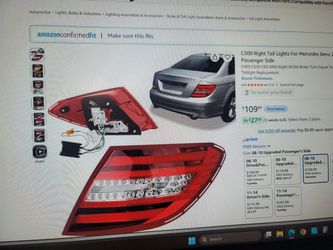 Mercedes Benz C300 Right Tail Light Assembly