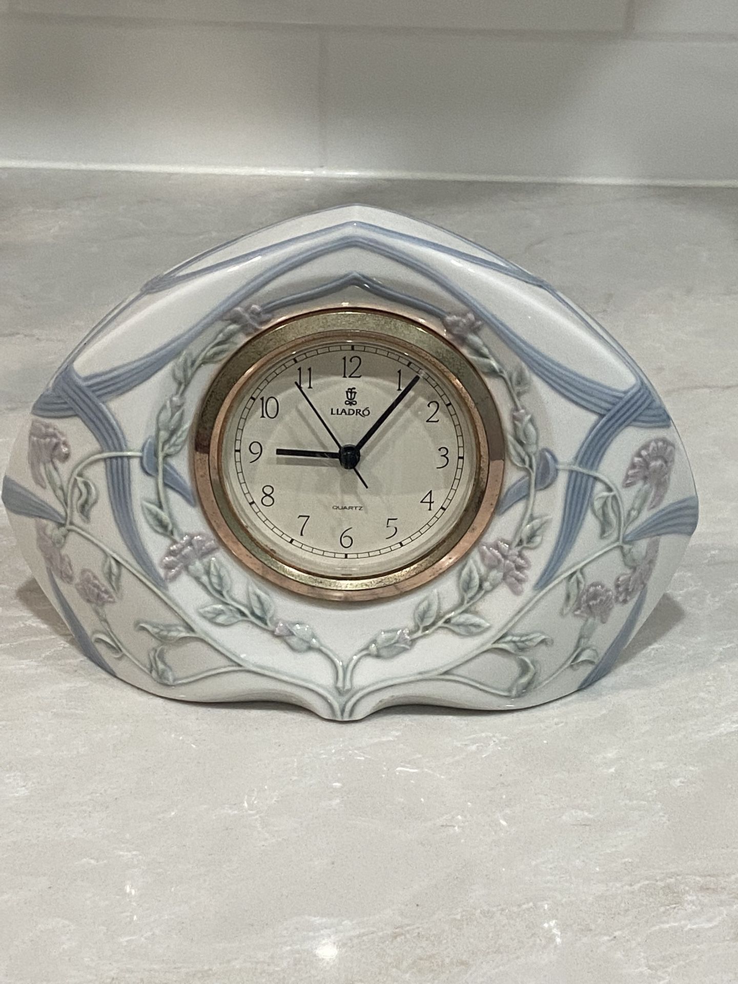 LLADRO CLOCK PORCELAIN 