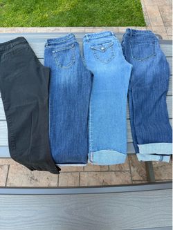 Women’s Capri pants- size 6- $20 for all