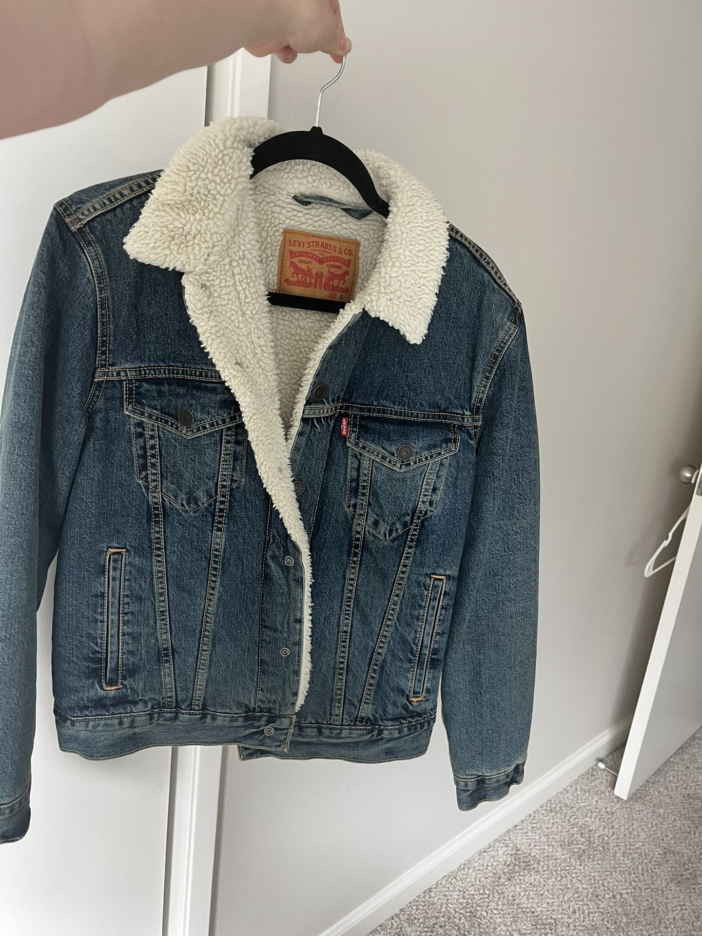 Men’s Size Small Levi’s Denim Fleece Lined Jacket