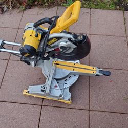 DeWalt DW717 10