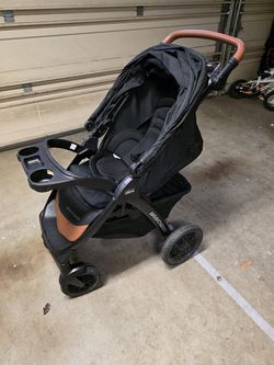 Chicco Bravo Primo stroller and baby car seat combo