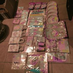 Party supplies unicorn decorations