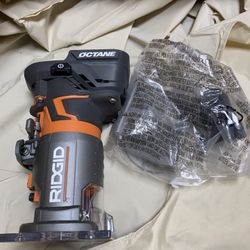 RIDGID 18V Brushless Cordless Compact Router (Tool Only)