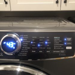 2 Year Old Electrolux Washer/Electric dryer