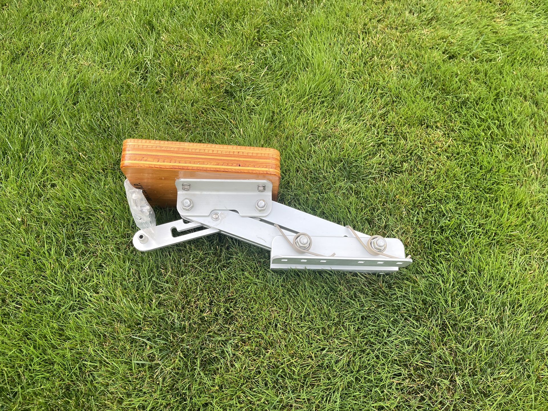20hp Outboard Motor Bracket Still In Box With Wood Plate