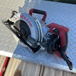 Skil Saw 7-1/4-in Worm Drive Corded Circular Saw
