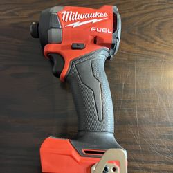  Milwaukee Impact Driver M18  Fuel Tool Only 