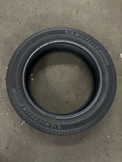 235/50R19 Michelin Defender 2 USED Tire