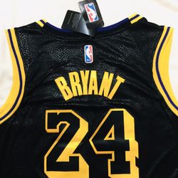 Lakers Jersey Kobe Bryant Brand New Sizes M, L, XL Available