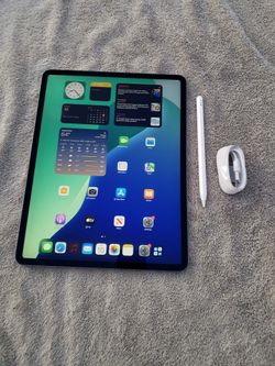 2019 3rd Gen IPAD PRO 12.9 the biggest ipad Like New Conditions come with case & Charger $340! Firm $100! For 3rd Gen Apple pencil. $440
