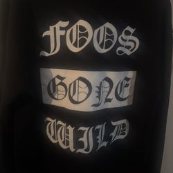 Foos Gone Wild Pullover Sweatshirt Size Medium 