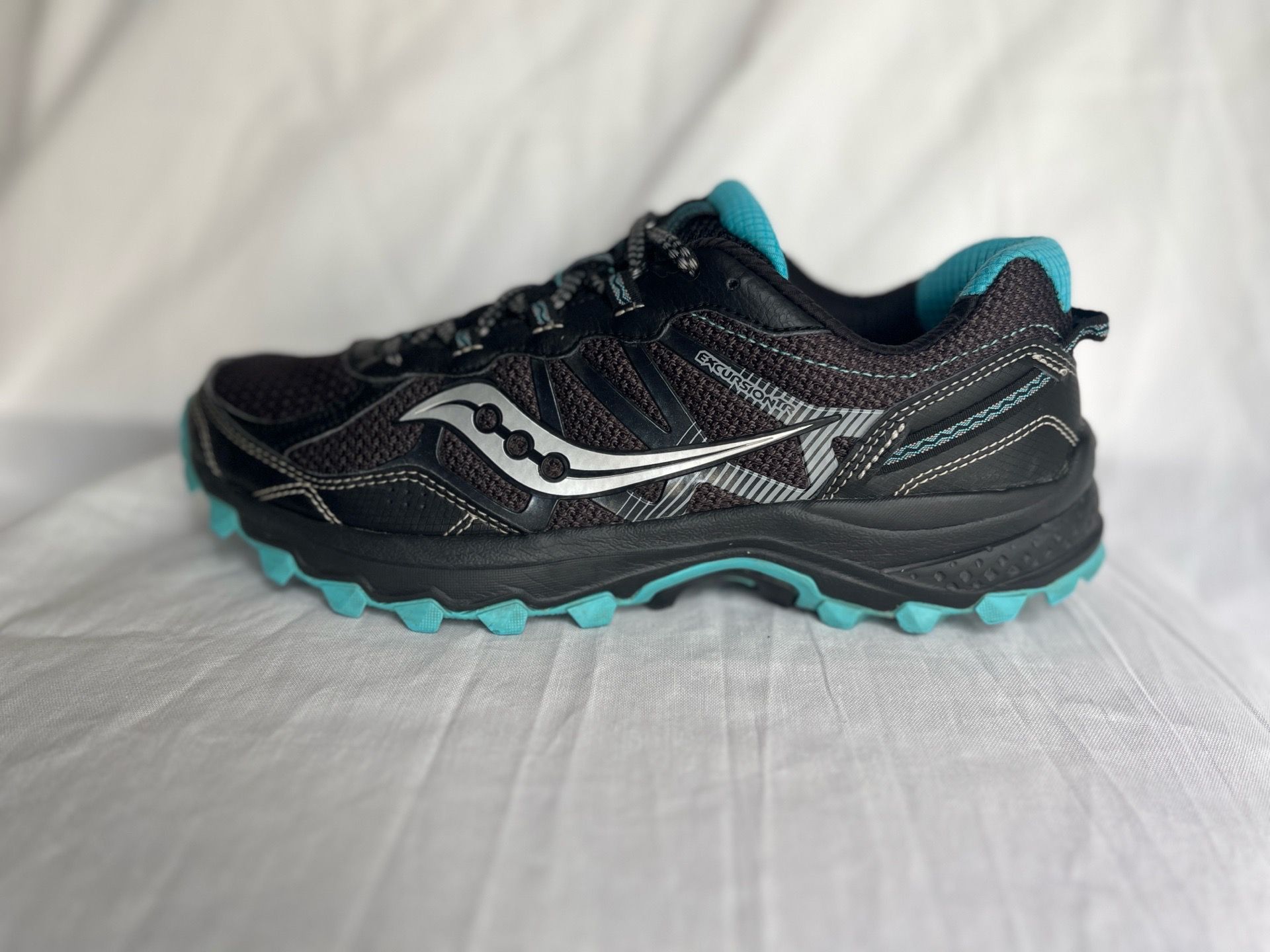 Saucony Excursion TR Black and Teal -Women’s 8 -Trail Running Shoes