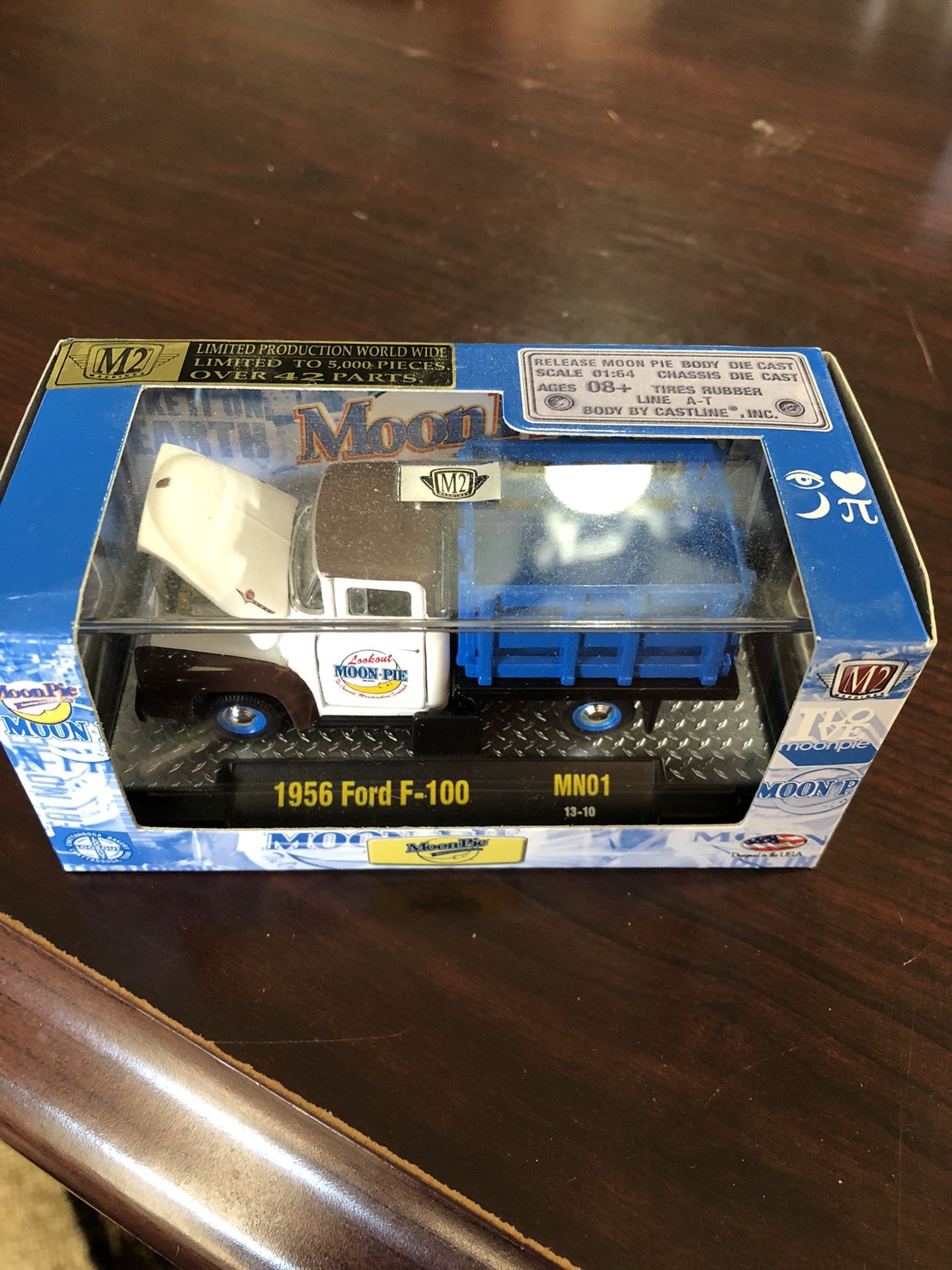 Vintage Die Cast Moon Pie Truck 