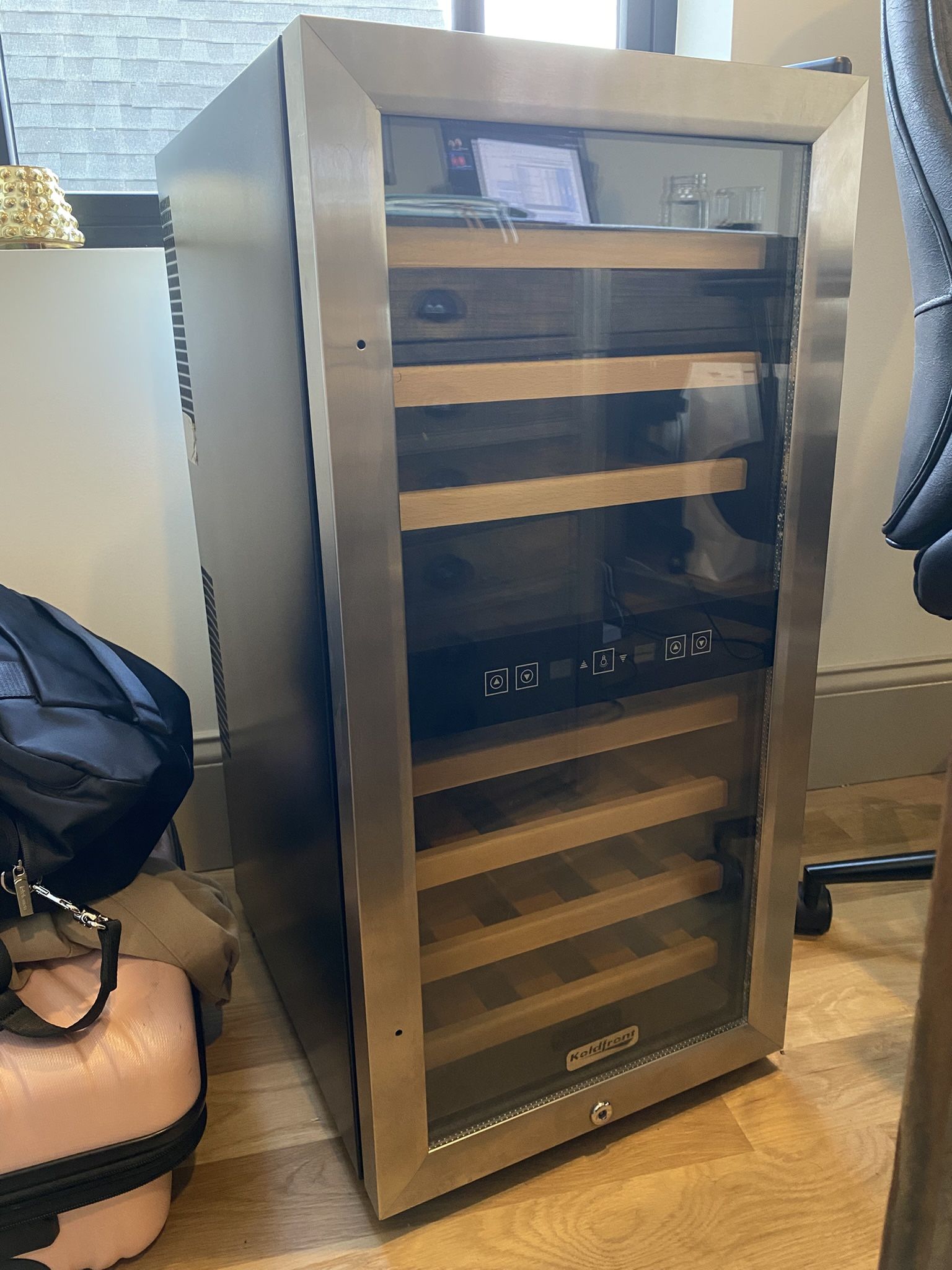 Koldfront - Wine cooler up to 32 bottles