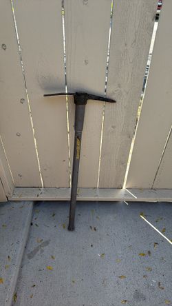 Garden Pick Mattock 