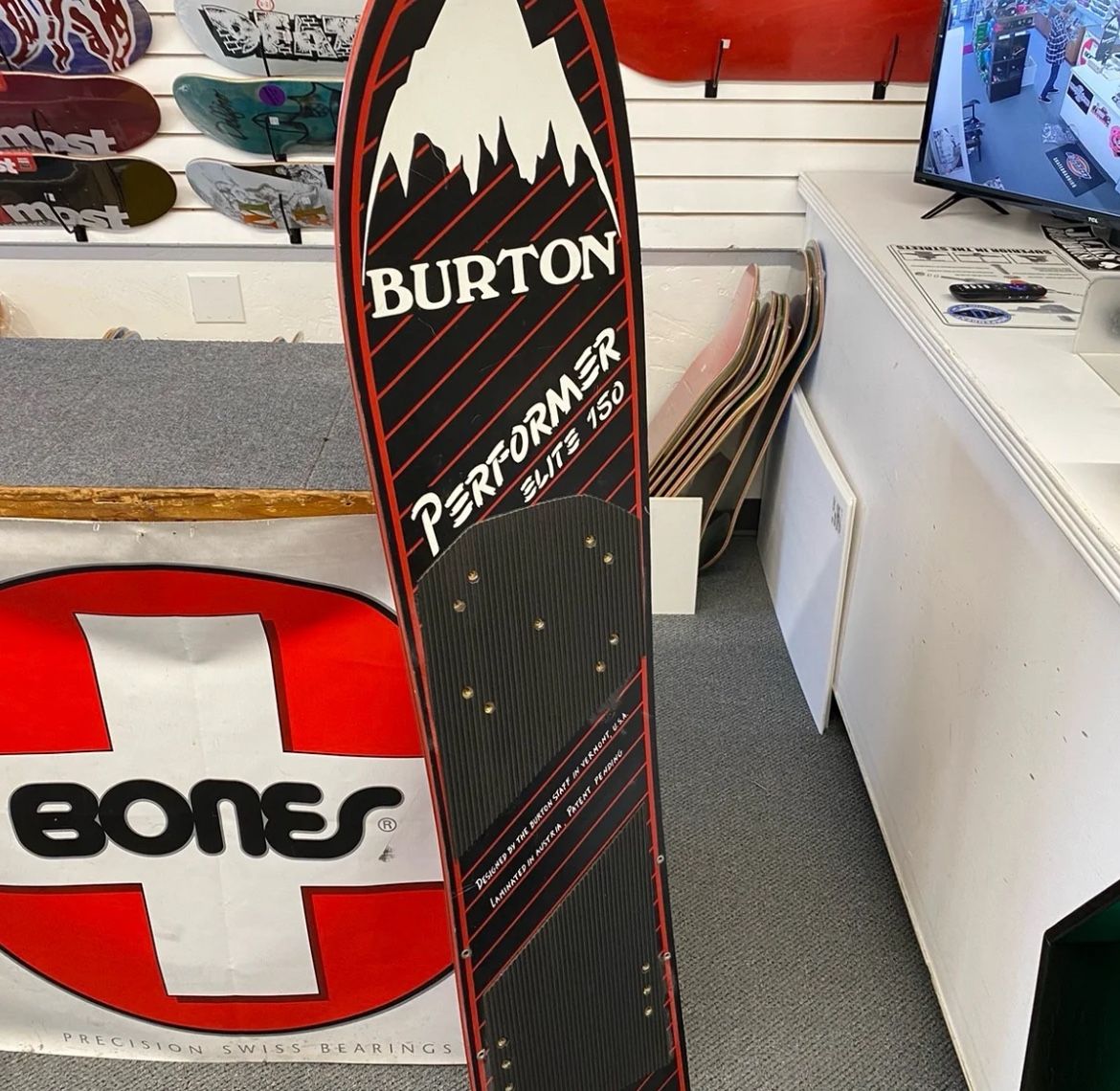 VINTAGE BUTTON 150CM. PERFORMER ELITE 1985 SWALLOWTAIL SNOWBOARD ( Brand New)