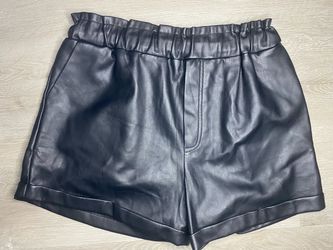 forever 21 Faux Leather Shorts Black Size Large