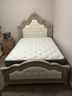 Queen bedroom set