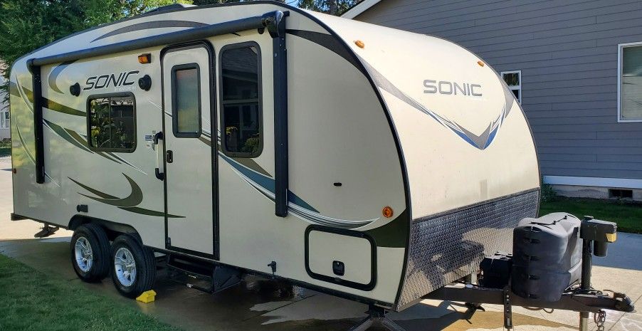 2017 Sonic 190vrb By Venture RV