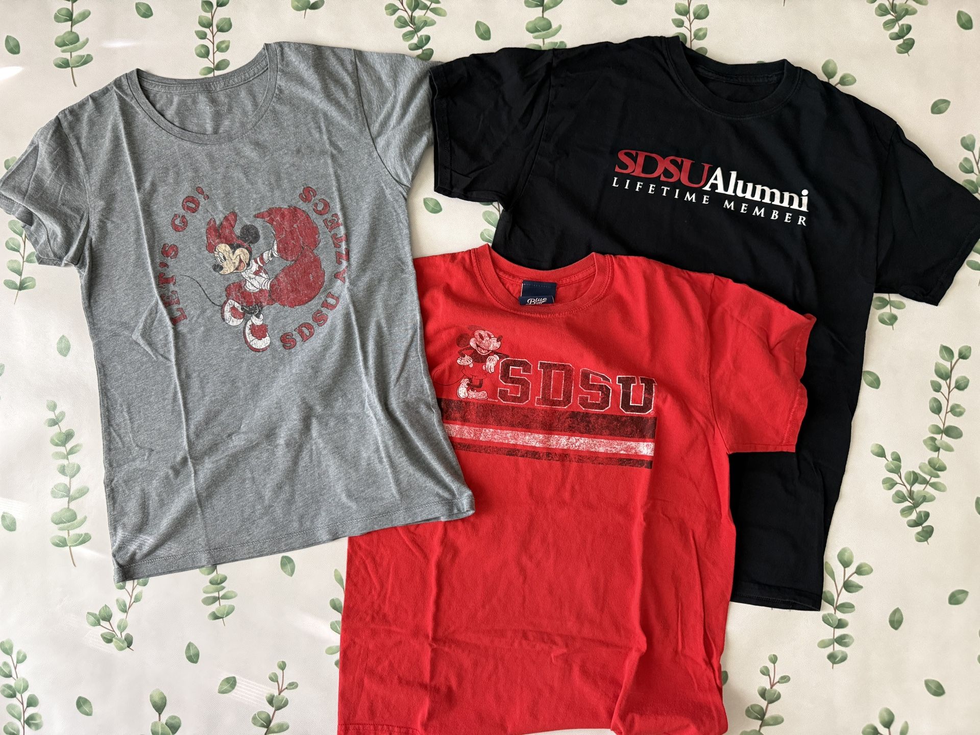 SDSU Women’s T-shirt, size Medium