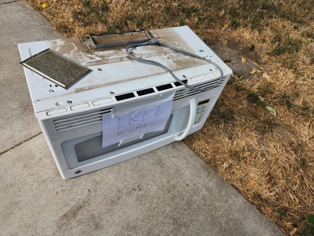 Free Microwave Above Stove