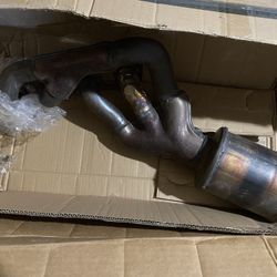2020 Ford Mustang Driver Exhaust Manifold W/conv-5.0l JR3Z-5G232-E