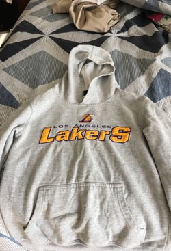 Lakers sweater size 10/12 used