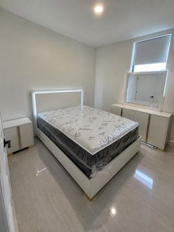 For sale - Bedroom set - Ask for price
