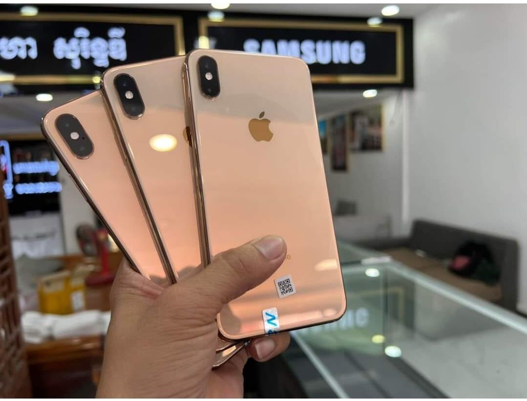 iPhone XS Max Unlocked With Warranty