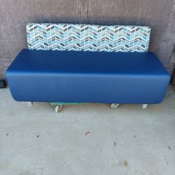SMALLER BENCH SOFA.